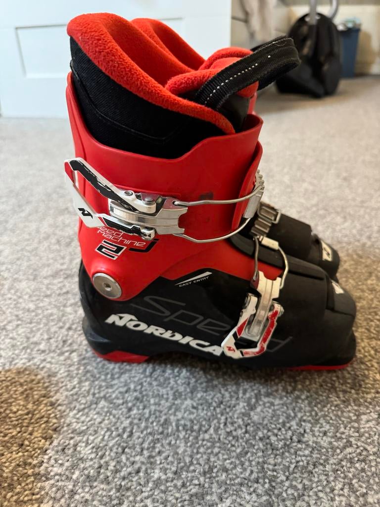 Nordica Speedmachine J2 kinder skischoenen, Sport en Fitness, Skiën en Langlaufen, Ophalen, Gebruikt, Schoenen, Nordica