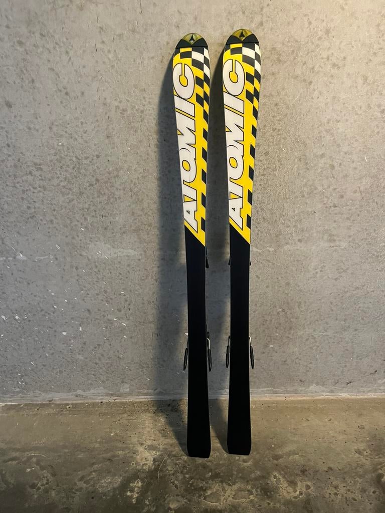 Te koop dames skies atomic, 140 tot 160 cm, Gebruikt, Ophalen of Verzenden, Atomic