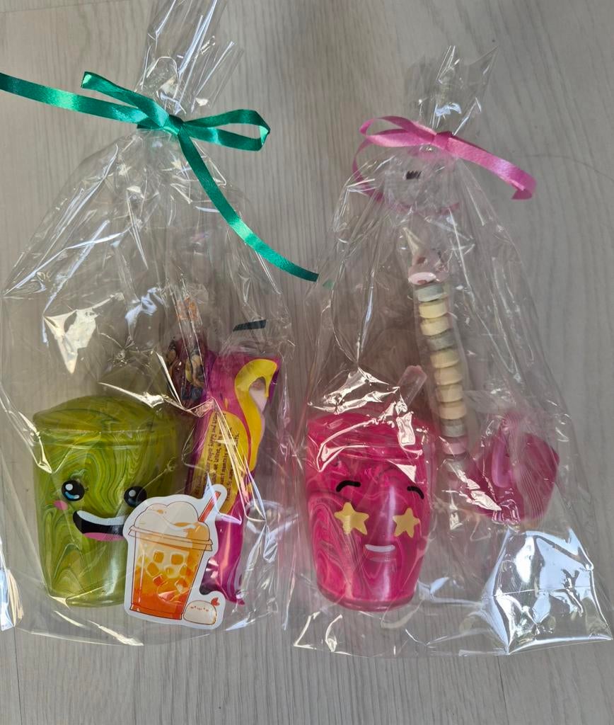 Traktatie squishy bubble tea,sticker,2 snoepjes 1.35, Ophalen of Verzenden, Nieuw, Feestartikel, Verjaardag