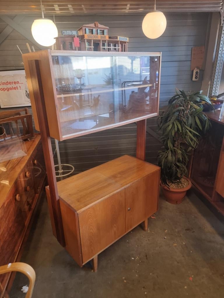 Vintage wandkast met vitrine jaren 60, Ophalen, ,, Zo goed als nieuw, ,