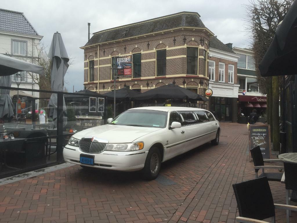 klomp limousine verhuur limousine huren limo huren, Met chauffeur, Limousine