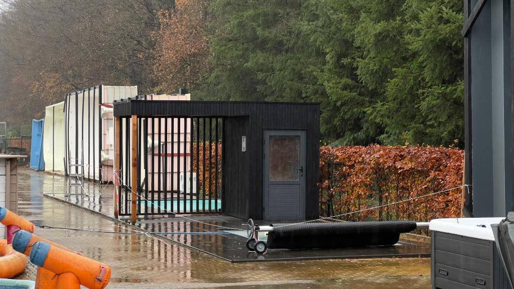 Showmodel Poolhouse Roemra - OP = OP, Tuin en Terras, Tuinhuizen, Zo goed als nieuw, Schuur, Kunststof, 250 tot 500 cm, 200 tot 400 cm