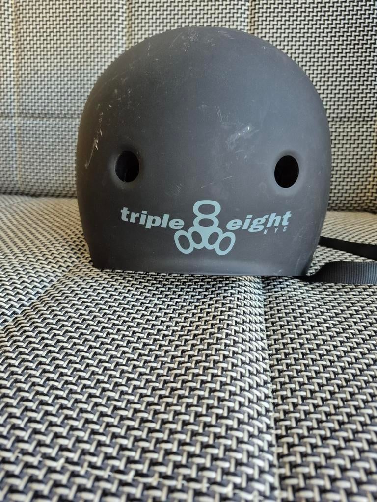 Triple Eight Skateboard Helm, Sport en Fitness, Skateboarden, Gebruikt, Skateboard, Ophalen of Verzenden