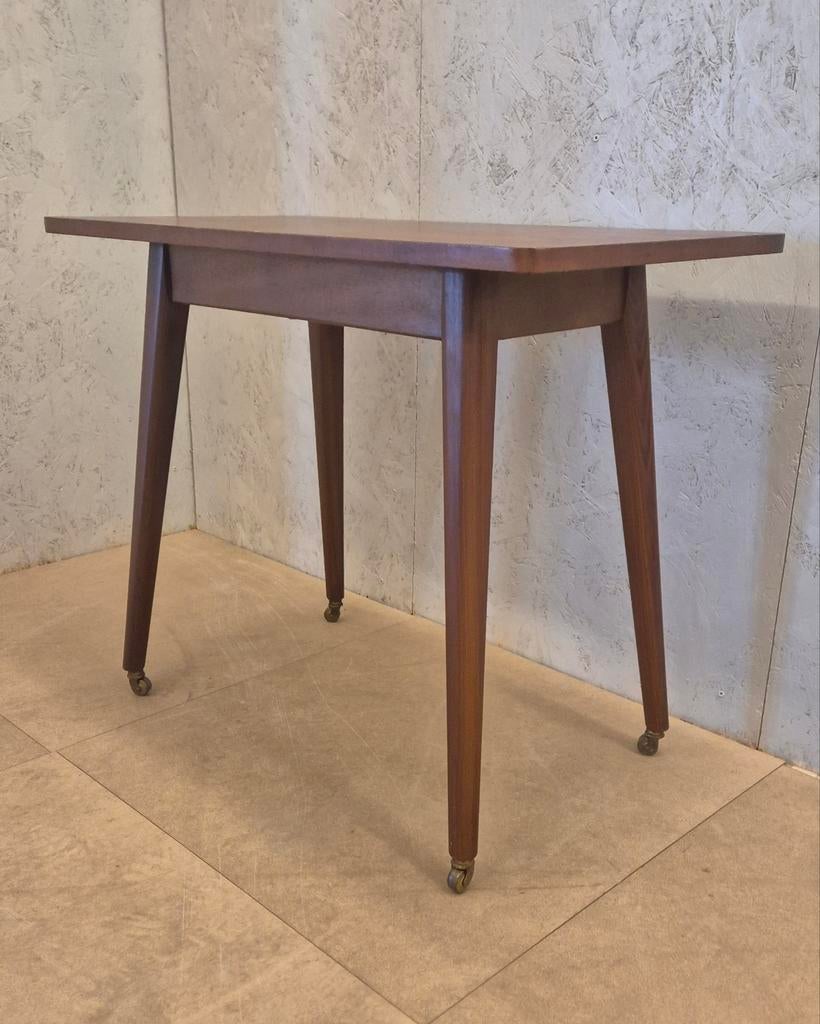 Vintage houten bijzettafel op wieltjes – jaren 50/60, Ophalen, Minder dan 55 cm, Gebruikt, N.v.t