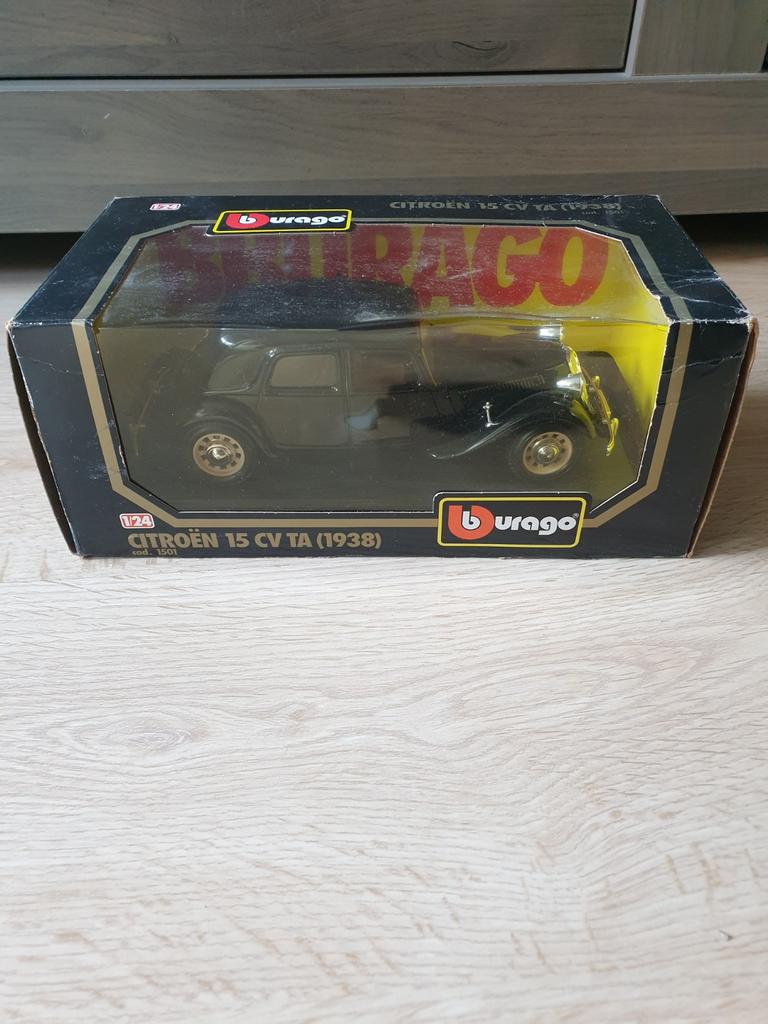 Modelauto burago, Hobby en Vrije tijd, Modelauto's | 1:24, Ophalen, Bburago