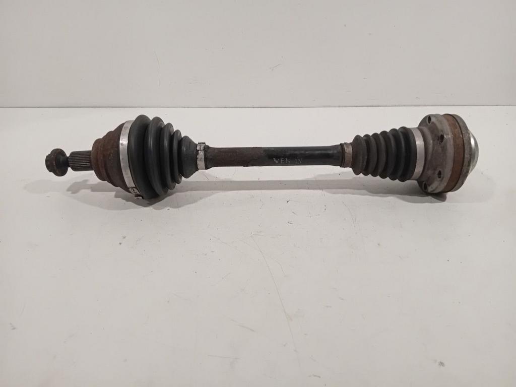 Aandrijfas links voor Audi A3, Onderdelen@venauto.nl, Van der Ven Autorecycling B.V., Gebruikt, Ettenseweg 76, 4706 PB Roosendaal, The Netherlands