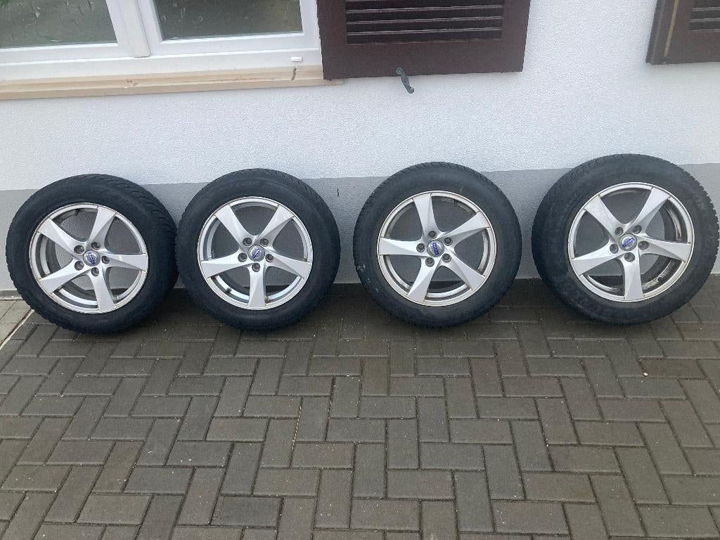 winterbanden met originele velg Volvo V70, Auto-onderdelen, Banden en Velgen, Ophalen, 16 inch, Banden en Velgen, Winterbanden