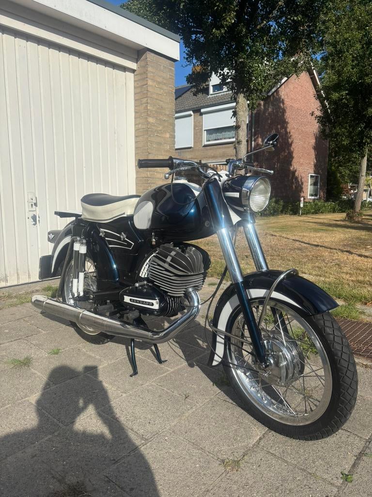 Zundapp 515  125 cc, Fietsen en Brommers, Brommers | Zundapp, Ophalen, Zo goed als nieuw, Overige modellen