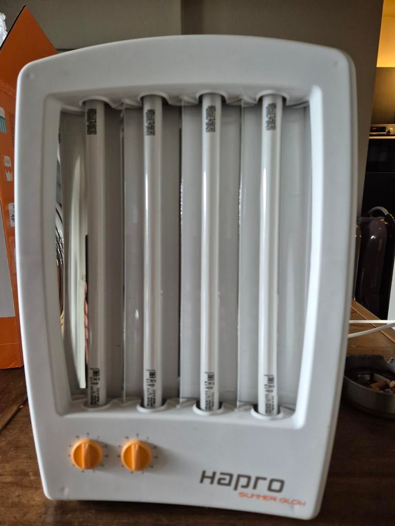 Hapro summerglow hb 175 gezichtsbruiner. Koopje 100 euro, Ophalen, Nieuw, Gezichtsbruiner, Minder dan 10 lampen