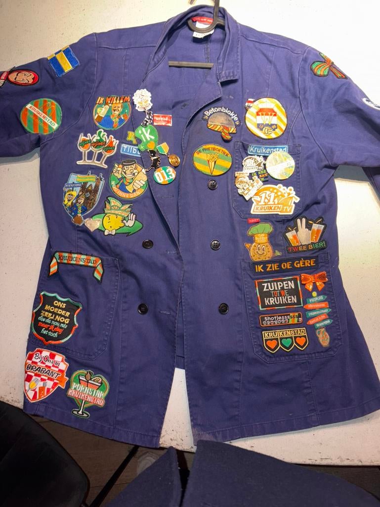 Embleem naaien kiel, Kleding | Heren, Carnavalskleding en Feestkleding, Ophalen of Verzenden, Nieuw, Overige maten