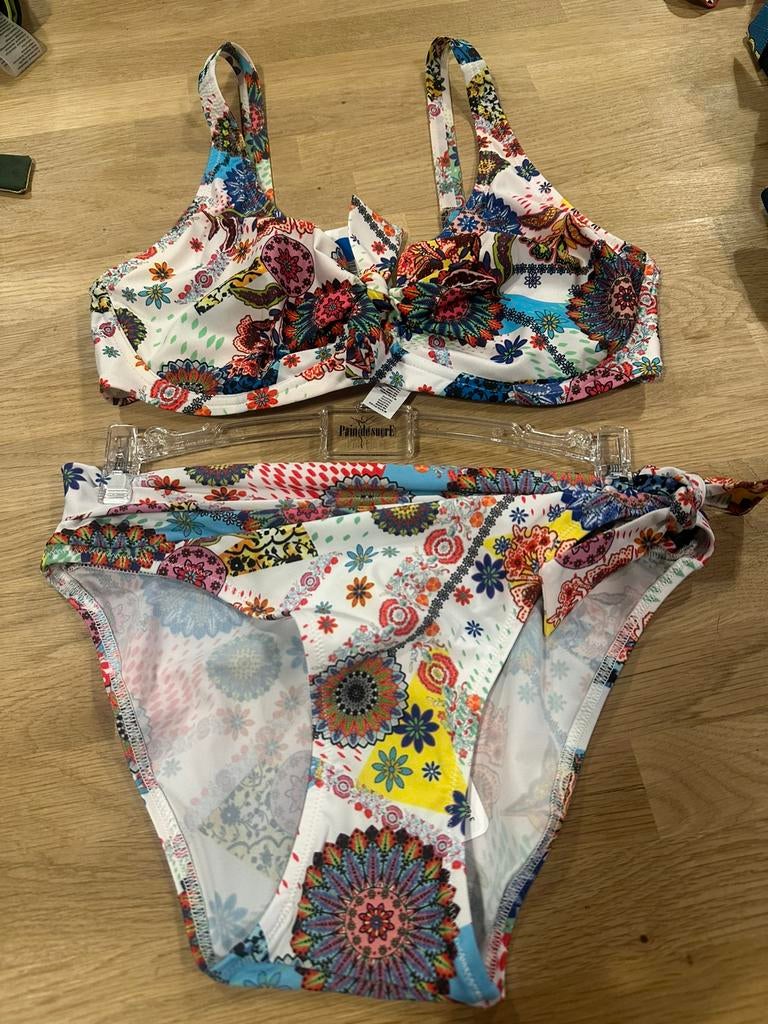 Antigel bikini 70E slip 38 NIEUW!! Nu €17,50, Kleding | Dames, Badmode en Zwemkleding, Ophalen of Verzenden, Nieuw, Bikini