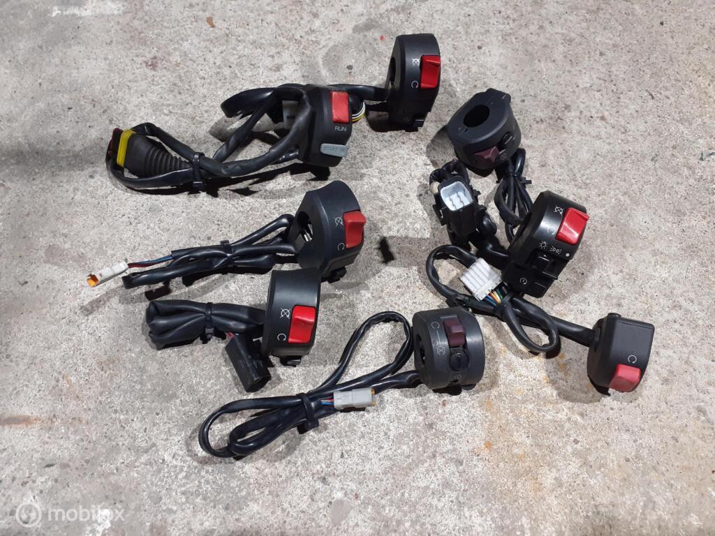 Schakelaar startschakelaar kill switch Multistrada 999 enz, Gebruikt, Factorystore.service@ducati.com, Ophalen of Verzenden, Via Antonio Cavalieri Ducati, 74/5, 74/6, 40132 Bologna BO