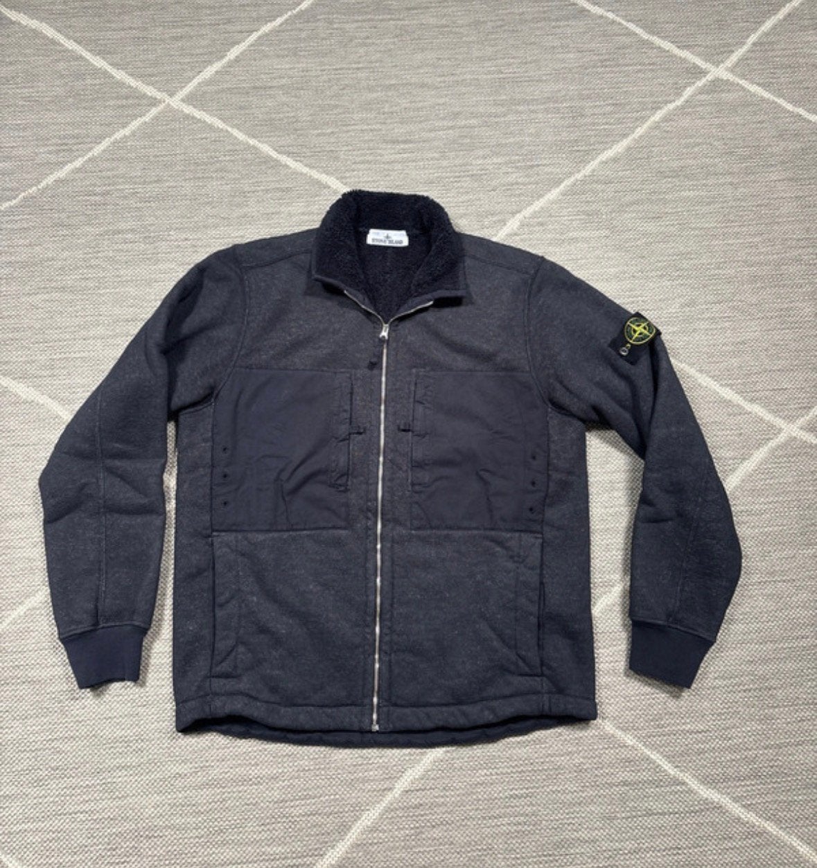 Stone Island gevoerde tussenjas maat M, Kleding | Heren, Ophalen of Verzenden, Zo goed als nieuw