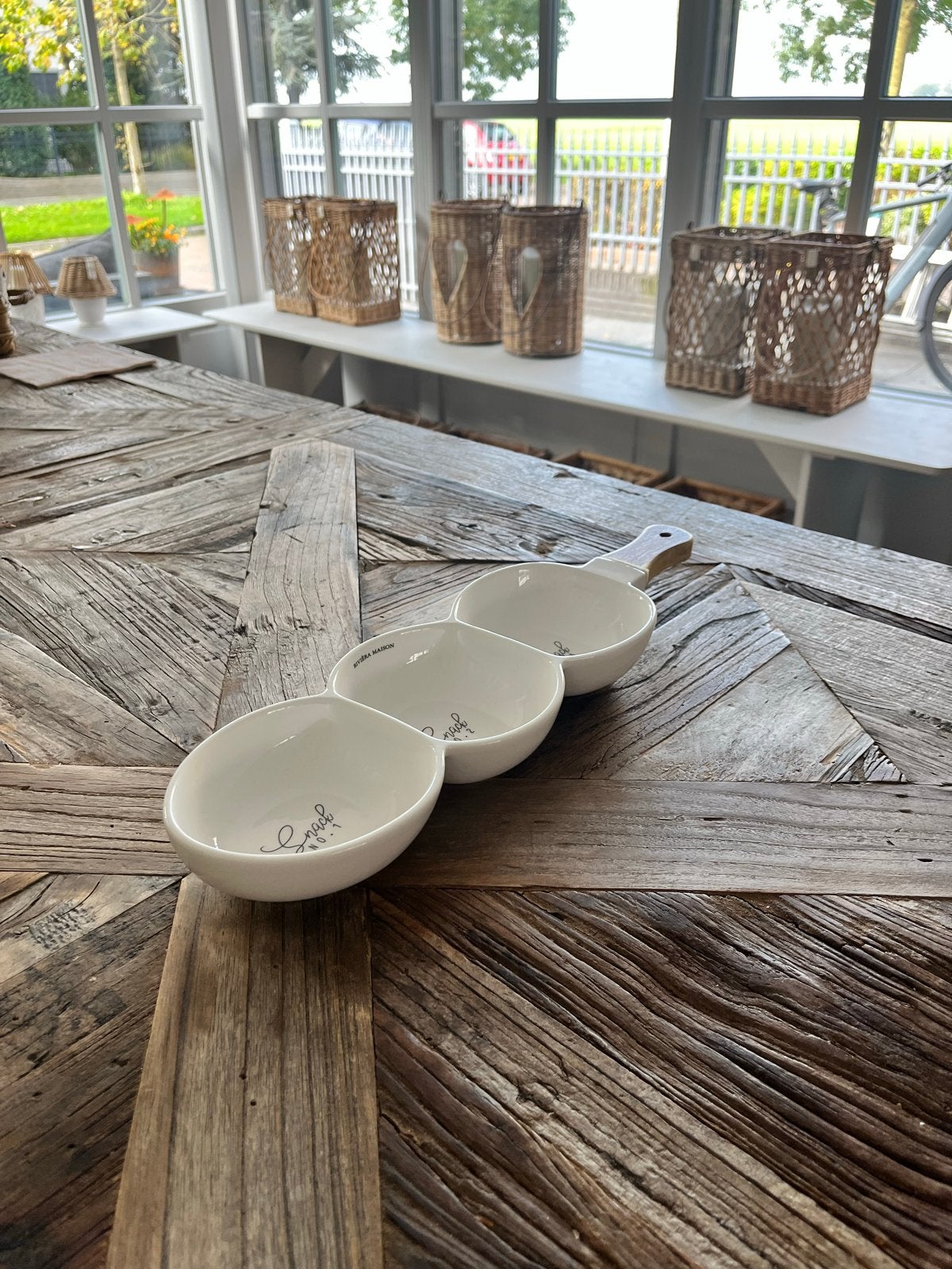 Riviera Maison hapjesbak met houten handvat, Met handvatten, Porselein of Keramiek, Schaal, Ophalen of Verzenden