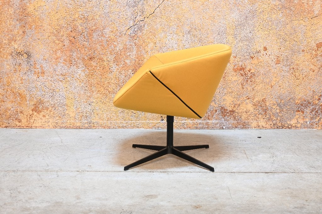 Gele stoffen Montis Ella design draaifauteuil, Huis en Inrichting, Gebruikt, Montis, Montis, 75 tot 100 cm