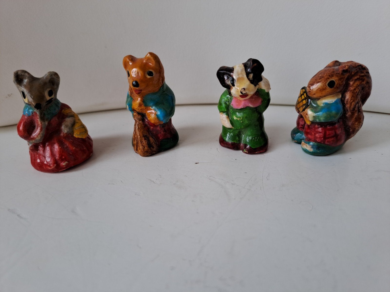 4x beatrix potter beeldjes (gips) 3 cm hoog, Verzamelen, Beelden en Beeldjes, Ophalen of Verzenden, Zo goed als nieuw, Dier