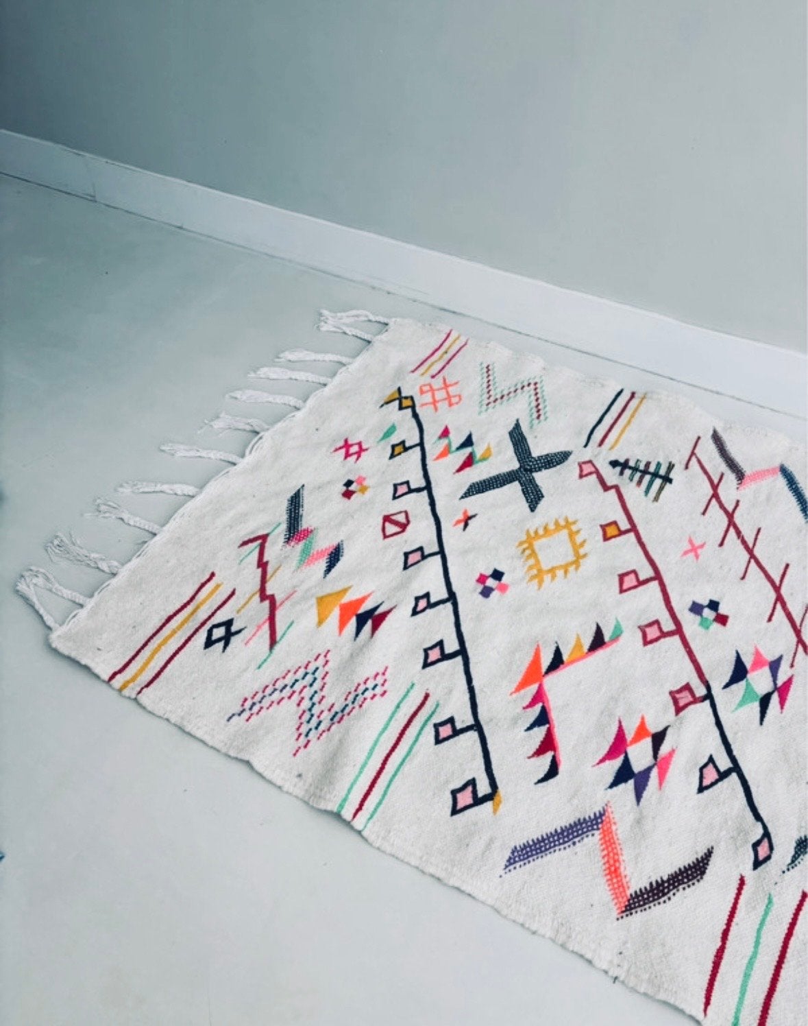 Boho Handgeknoopt Marokkaans Berber Tapijt 120x80 Neon, 100 tot 150 cm, Geel, Zo goed als nieuw, Rechthoekig