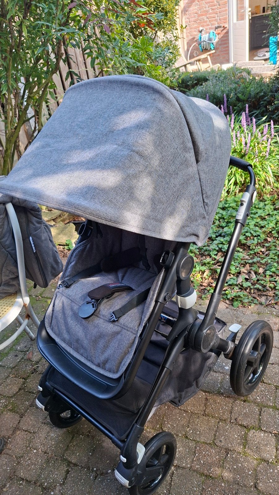 Foto 4 van Bugaboo Fox 3 en: Winterhoes, Zomerkap, Parasol, regenhoes