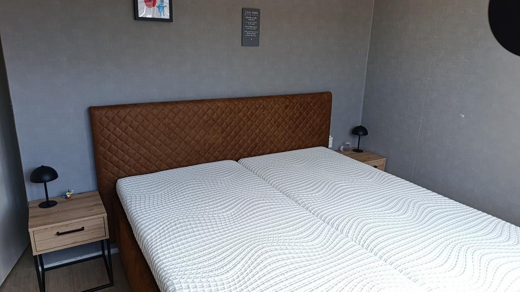 2x B Bright 5700 - z.g.a.n., Huis en Inrichting, Slaapkamer | Matrassen en Bedbodems, 90 cm, Eenpersoons, 210 cm, Ophalen of Verzenden