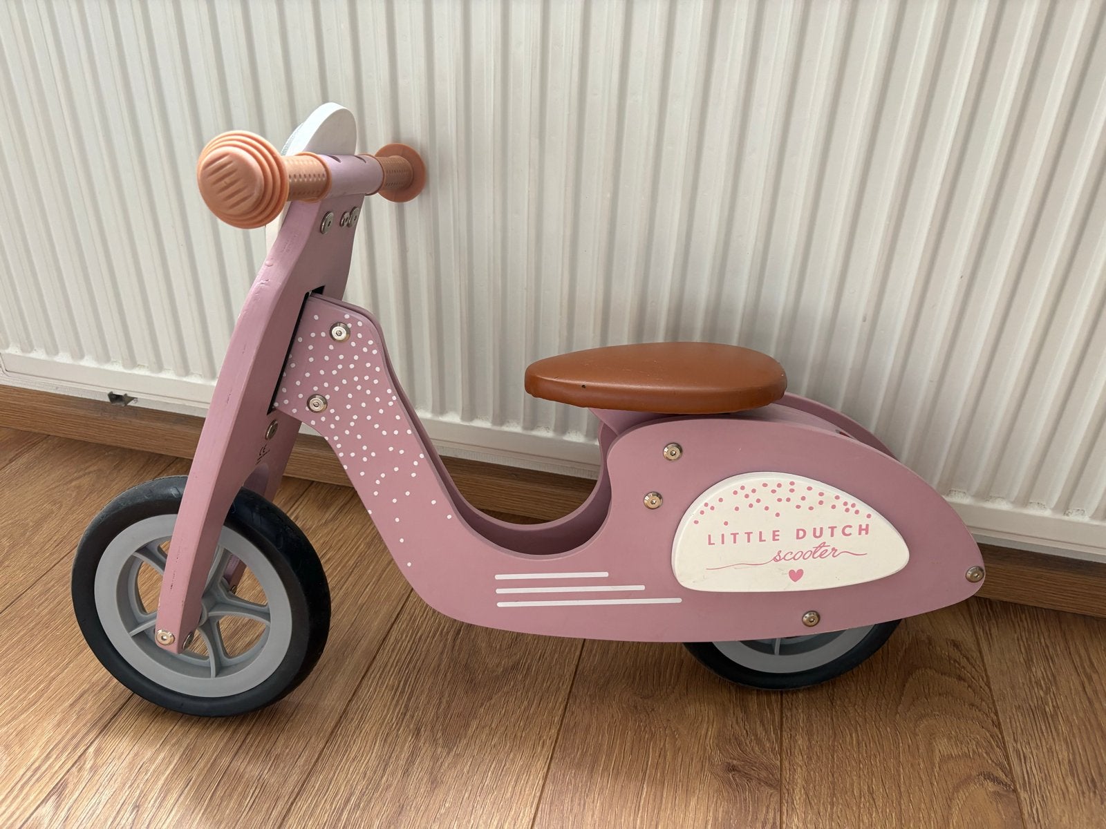 Little Dutch Houten Loopscooter Roze - Zo goed als nieuw, Kinderen en Baby's, Ophalen of Verzenden, Zo goed als nieuw, Loopfiets