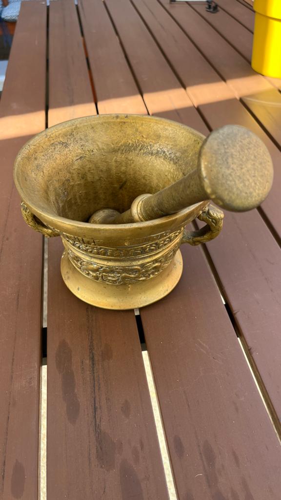 Antieke bronzen vijzel met stamper, Ophalen, Brons