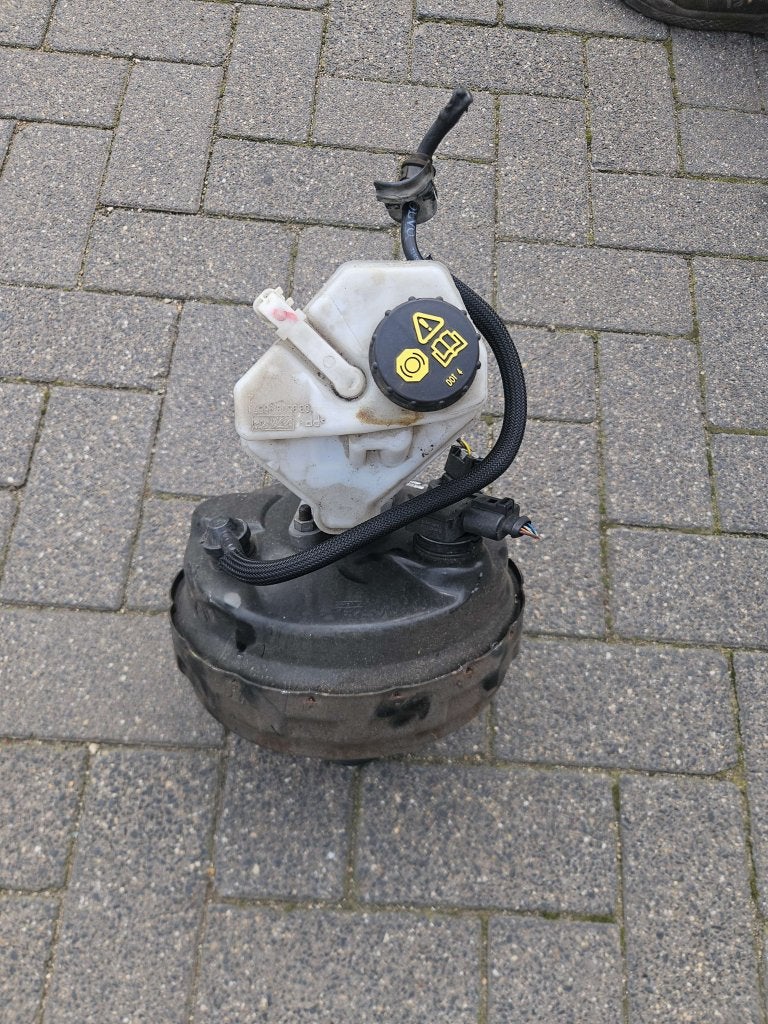 REMBEKRACHTIGER VOLVO V60 2013, Auto-onderdelen, Remmen en Aandrijving, Niet ingevuld, Gebruikt, Niet ingevuld, Ophalen of Verzenden