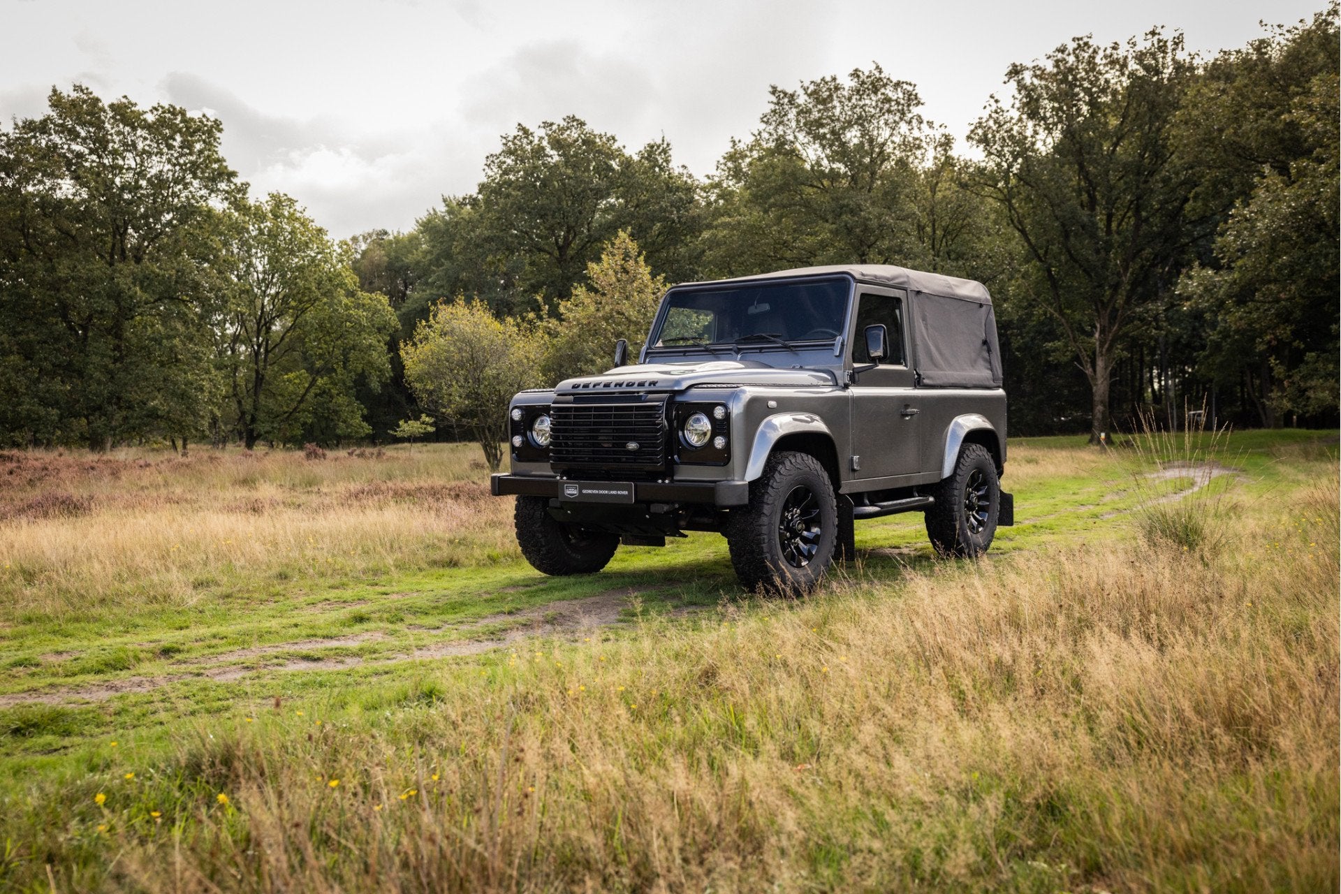 Land Rover Defender 2.2Tdci Soft Top Vol opties (bj 2015), Auto's, Euro 5, 4 cilinders, Elektrische ramen, 122 pk