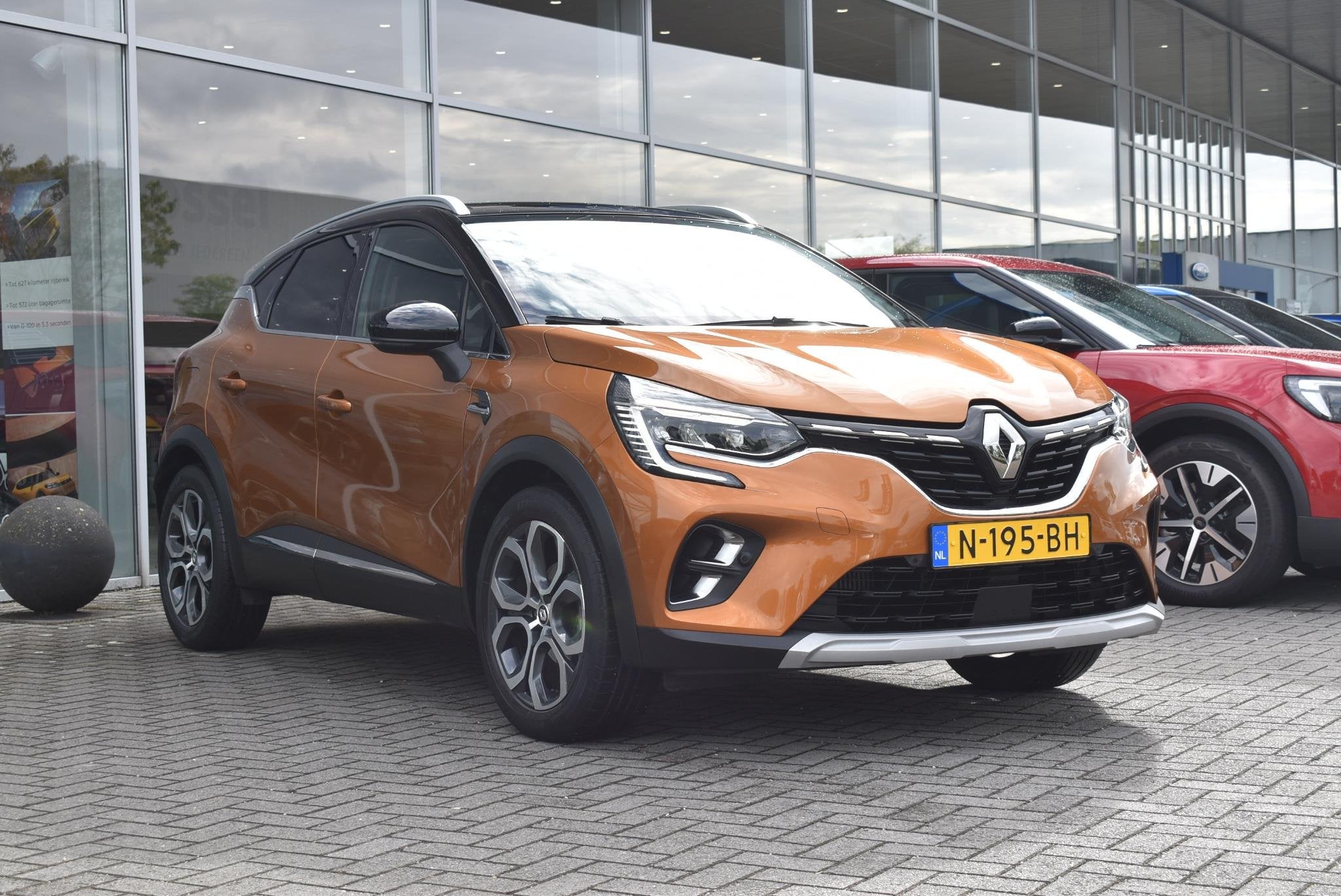 Renault Captur 1.3 TCe 140 Intens | Automaat | Climate Contr, Auto's, 12 maanden, Gebruikt, Leder en Stof, Bedrijf