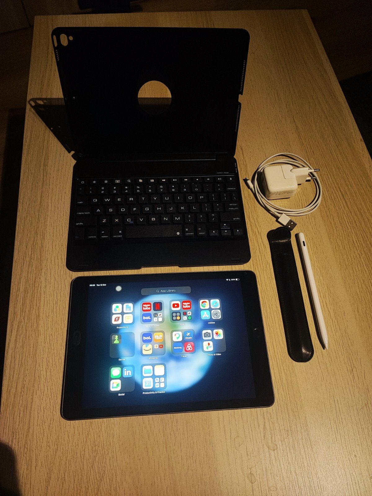 iPad 6e generatie 32GB met pen en toetsenbord, Computers en Software, Ophalen, Gebruikt, 32 GB, Apple iPad