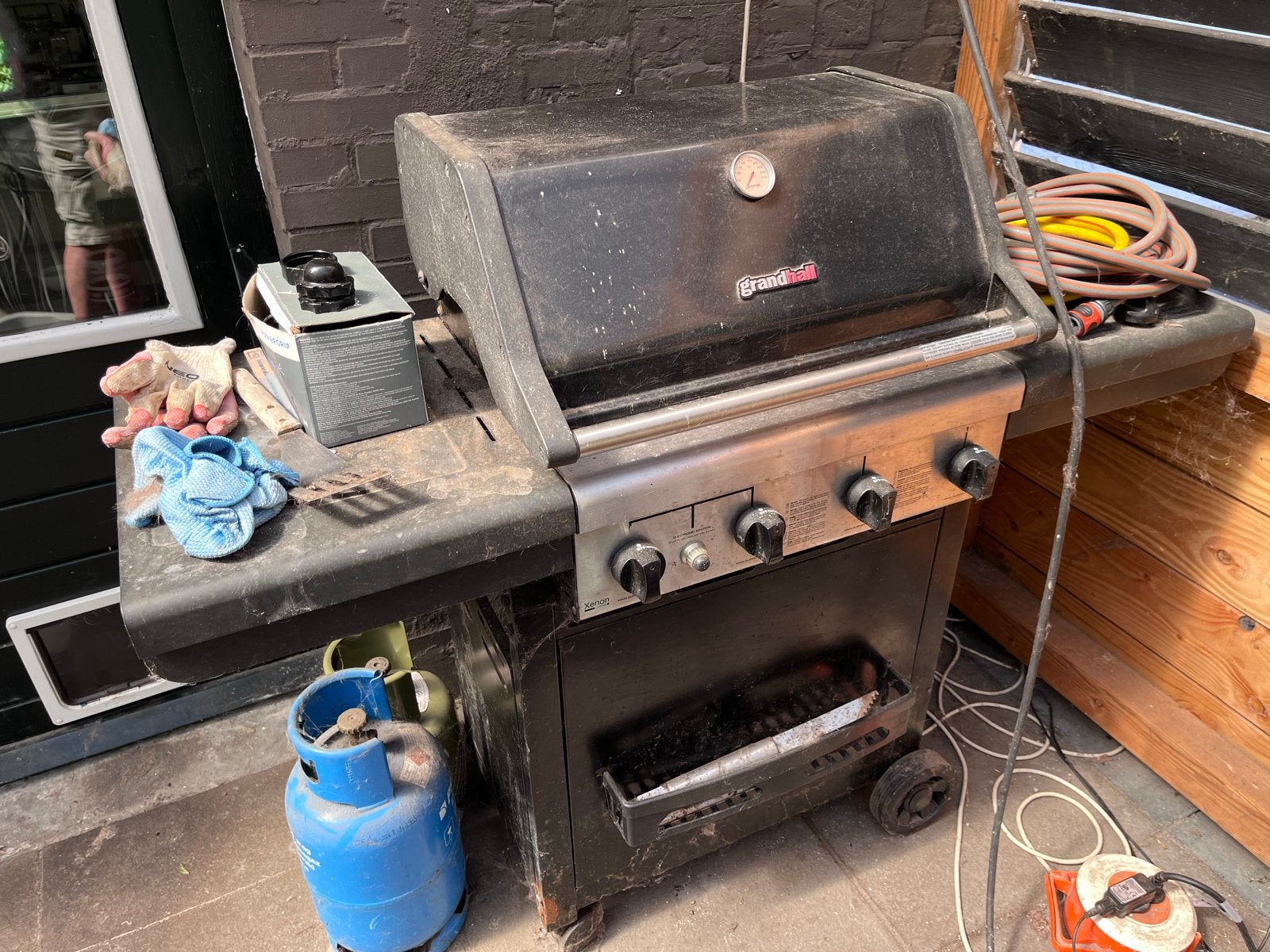 Gratis Grandhall gas BBQ - opknapper, Ophalen, Gebruikt