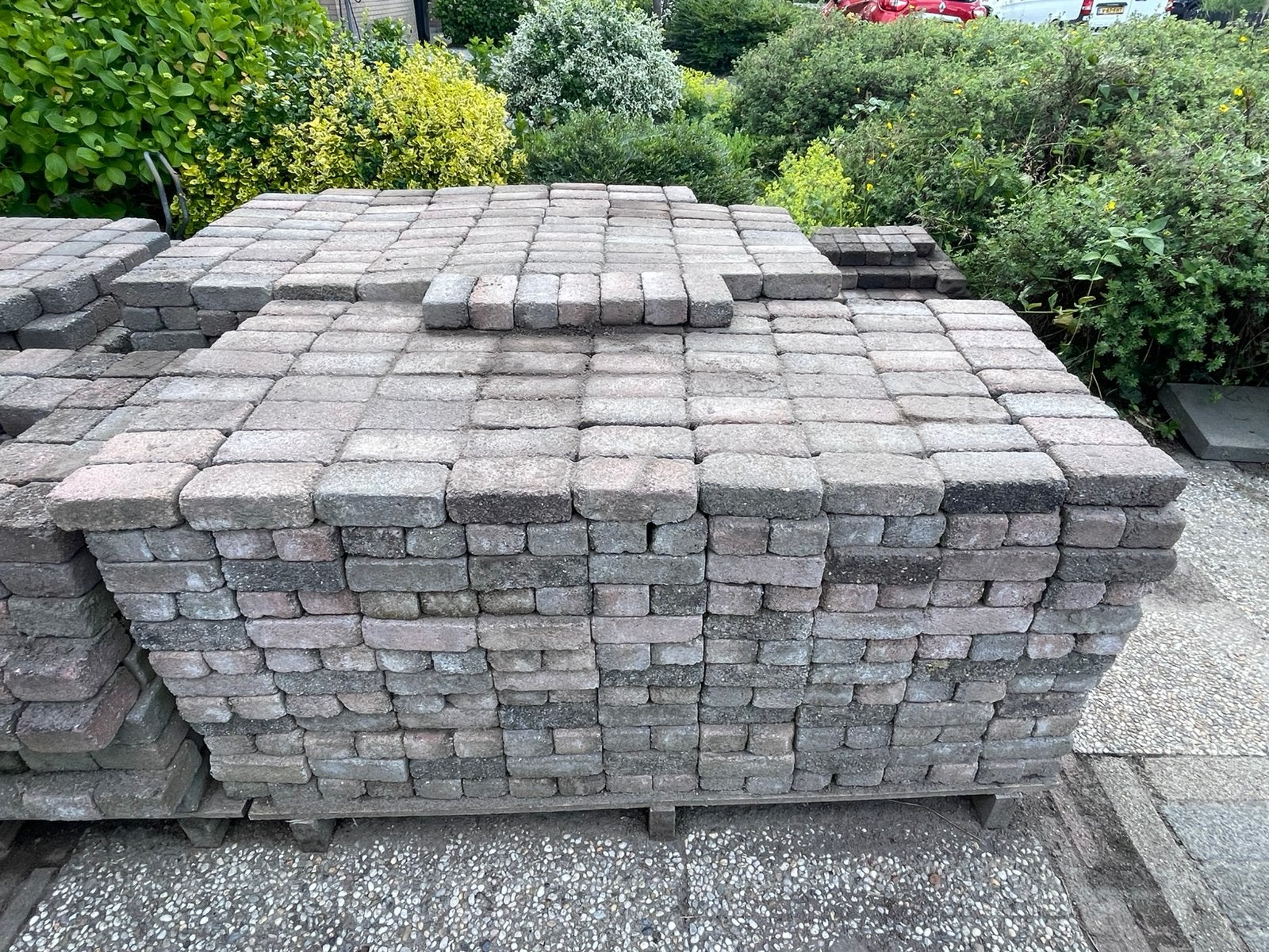 Gratis waaltjes / klinkers; ruim18 m2, Tuin en Terras, Tegels en Klinkers, Ophalen, Gebruikt, Beton, Klinkers