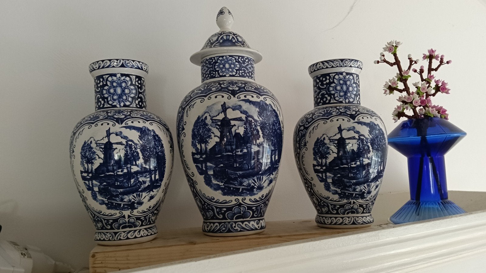 Prachtig Delfts Blauw Kaststel met Molenlandschap, Ophalen of Verzenden