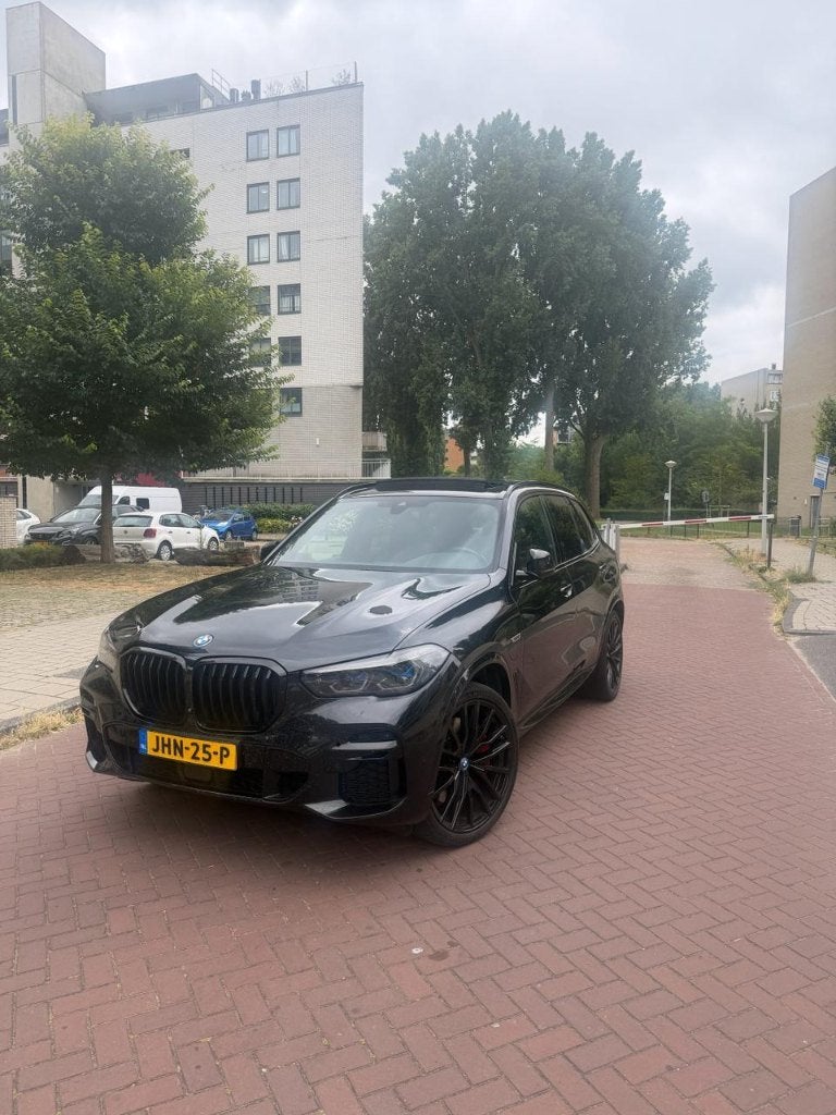 BMW X5 45E M-Sport / Laser / Pano / High Exec., Auto's, BMW, Parkeerassistent, Zwart, 2410 kg, Vierwielaandrijving