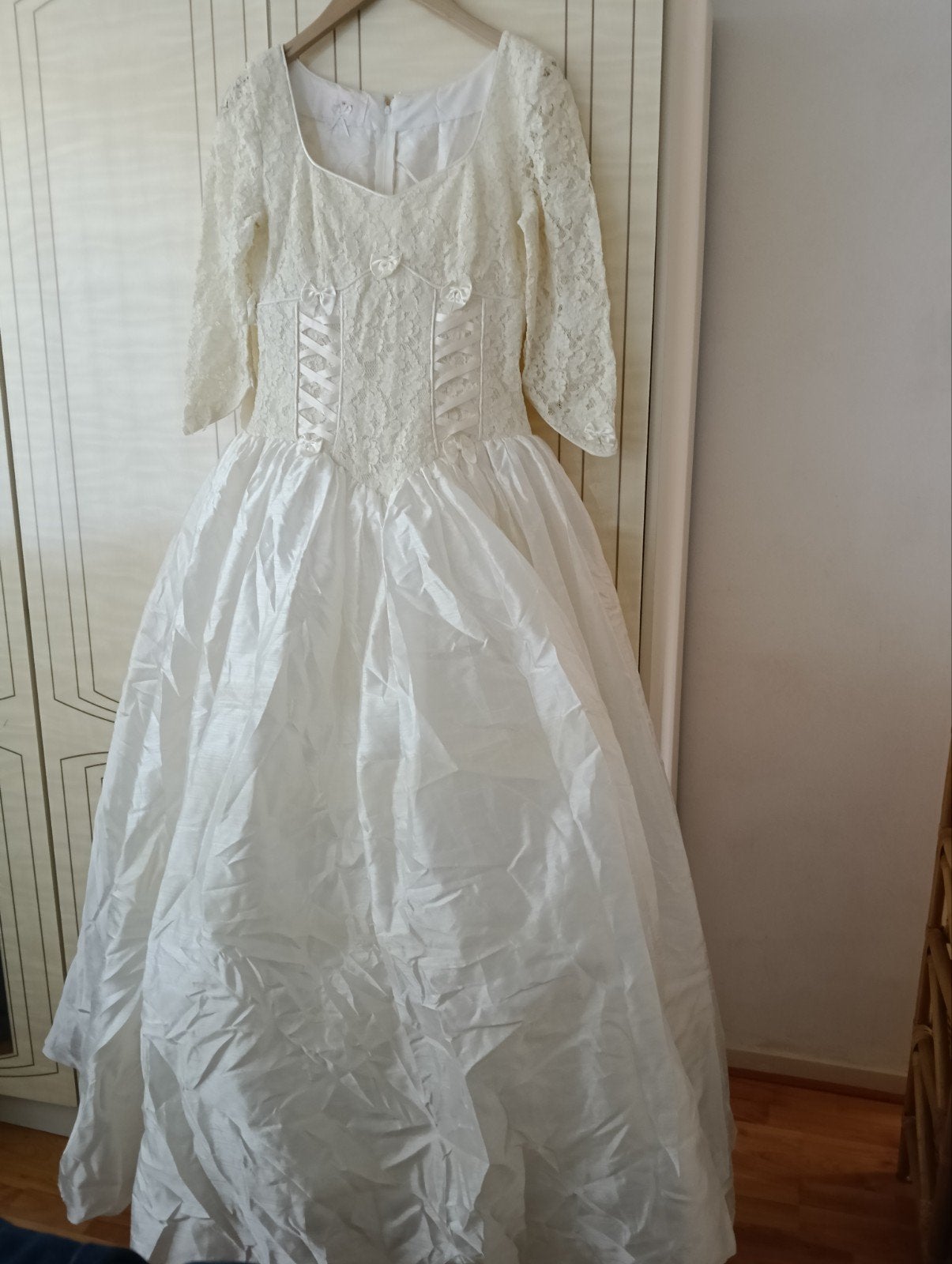 Vintage Trouwjurk Crème Kant en Satijn, Kleding | Dames, Trouwkleding en Trouwaccessoires, Trouwjurk, Wit, Ophalen of Verzenden