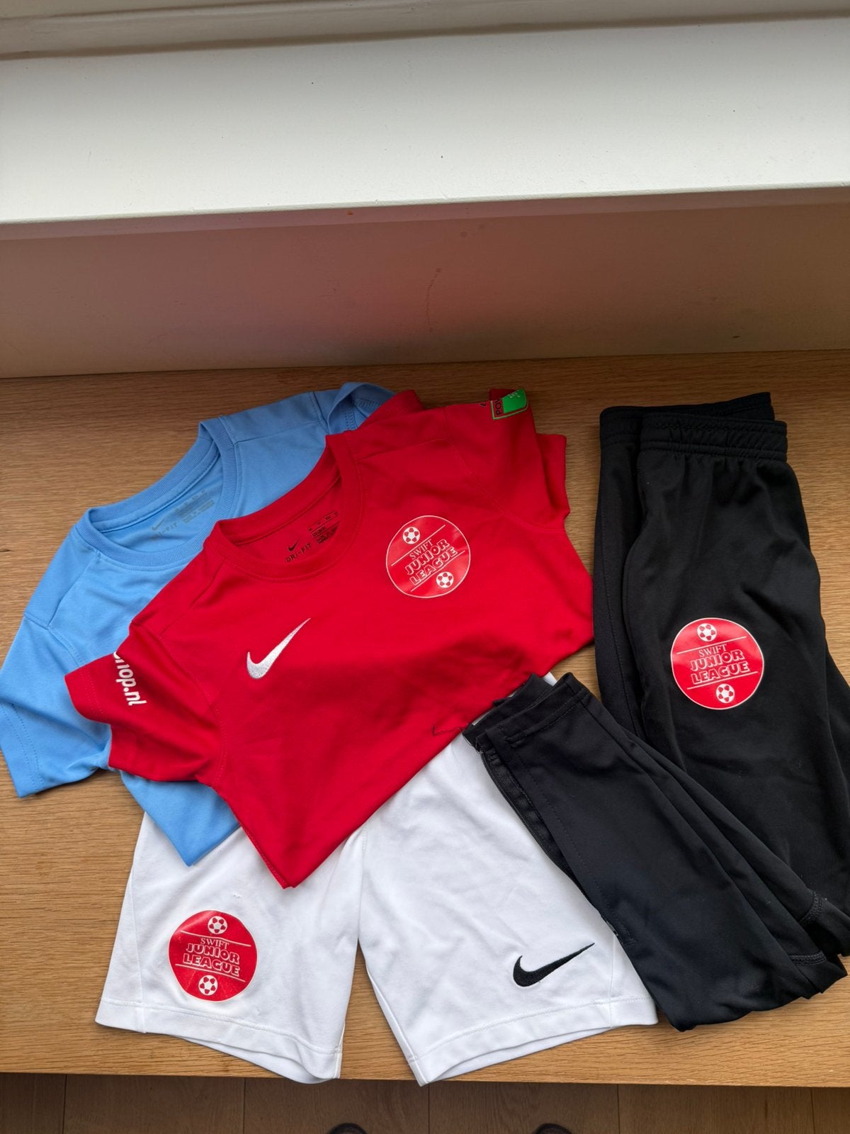 Swift junior league voetbalkleding 122-128, Sport en Fitness, Maat XS of kleiner, Ophalen of Verzenden, Zo goed als nieuw, Set