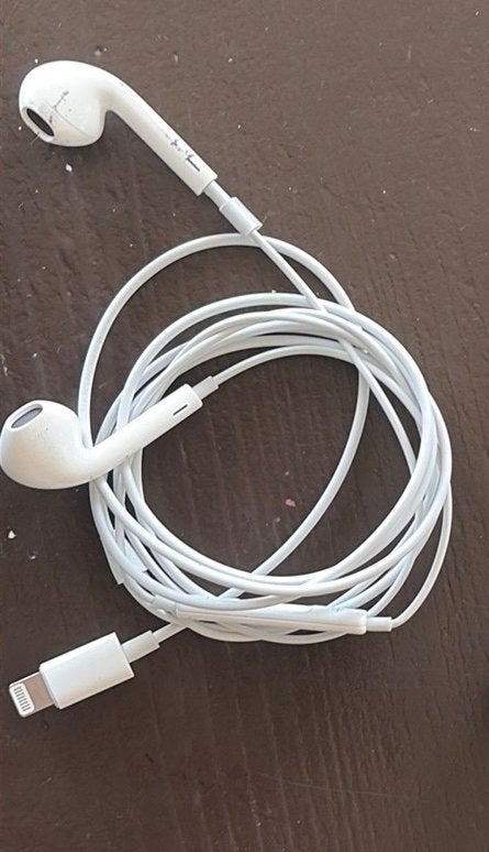 Apple EarPods met Lightning-connector, Verzenden, Zo goed als nieuw