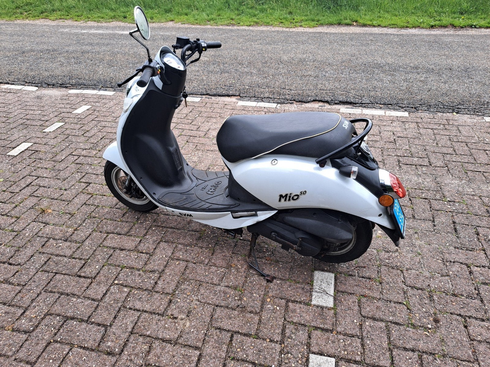 Sym mio, Fietsen en Brommers, Ophalen, SYM, Zo goed als nieuw, Benzine