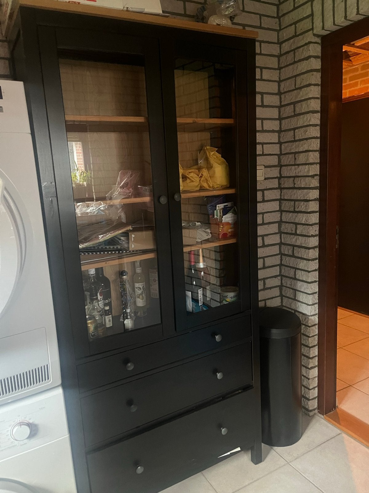 Ikea Hemnes vitrinekast, Ophalen, Gebruikt, 50 tot 100 cm, Met lade(s)