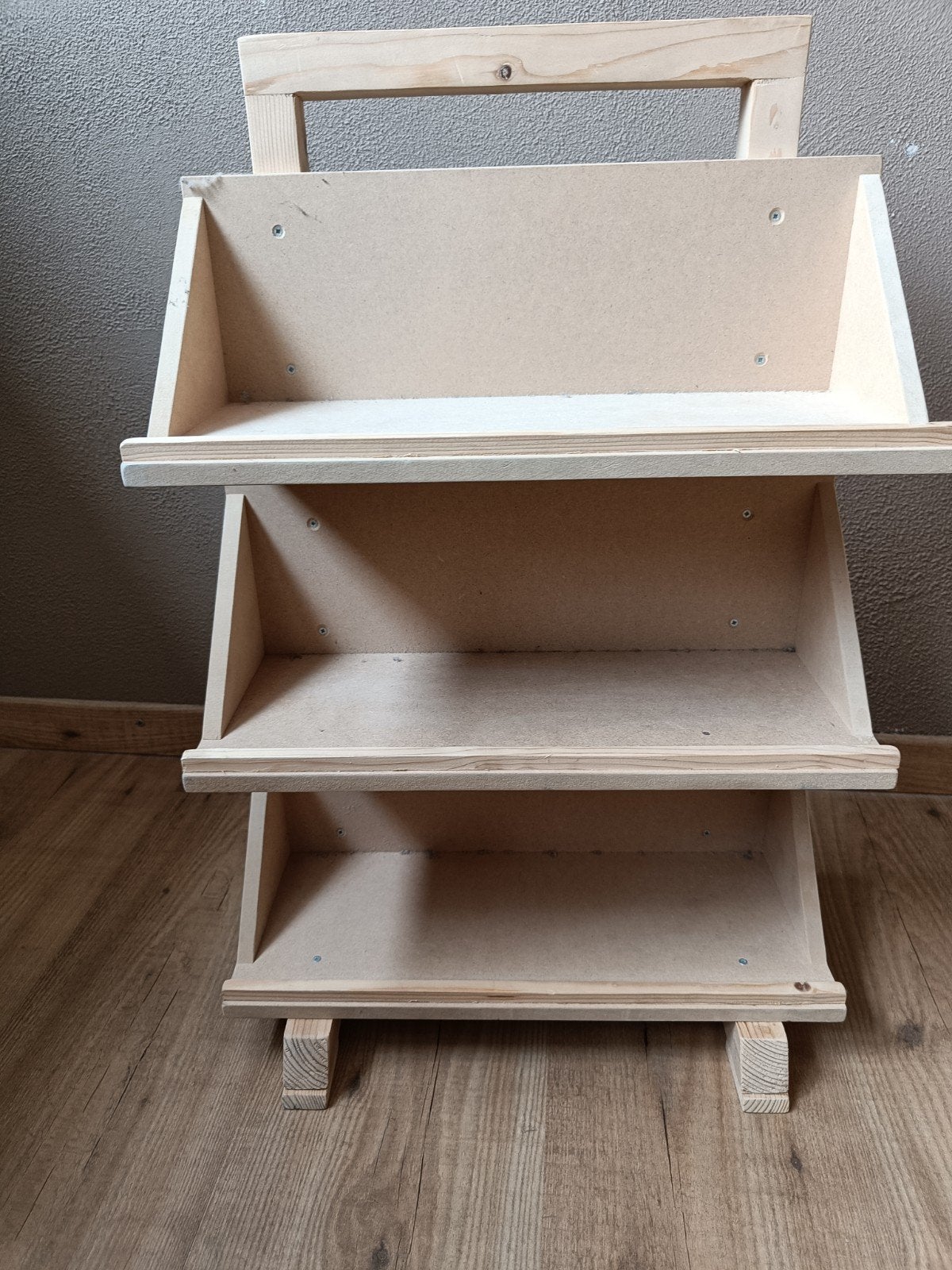 Houten boekenrek / displayrek 61 cm hoog, Ophalen, Met plank(en), Nieuw, 50 tot 100 cm