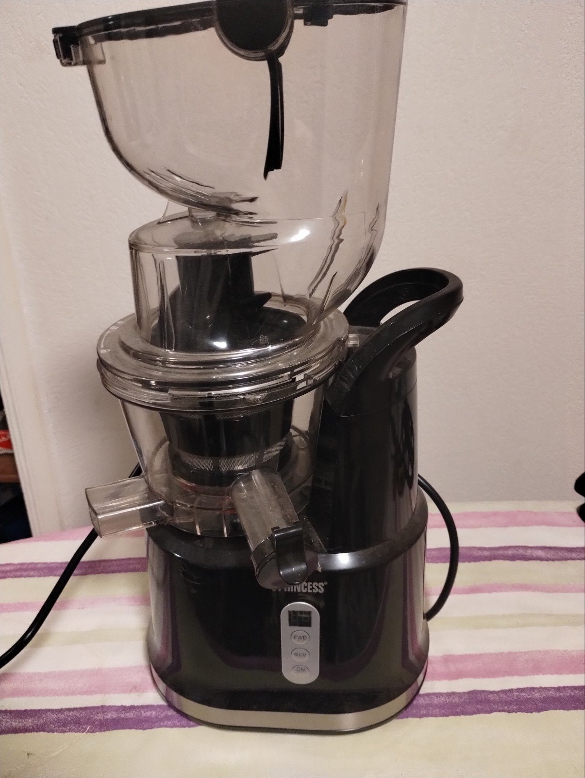 Slowjuicer 200W - Perfect voor gezonde sappen!, Witgoed en Apparatuur, Juicers, Ophalen, Zo goed als nieuw, Elektrisch, Slowjuicer