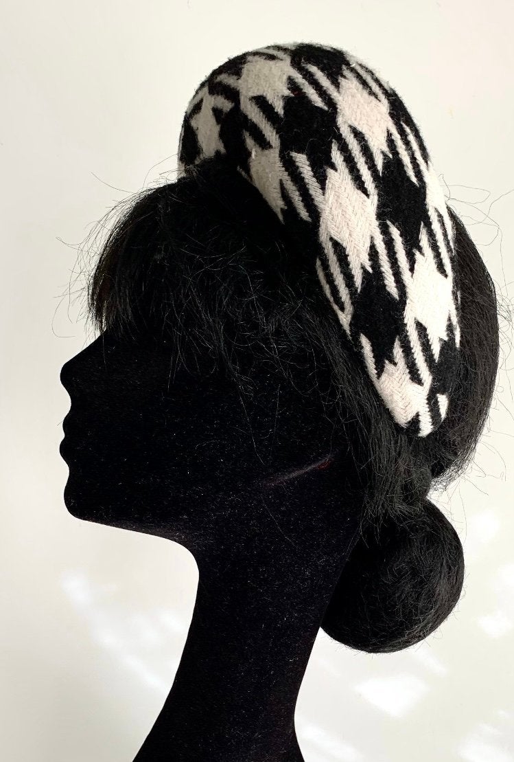 Handgemaakte Halo Hoed - Zwart-Wit Houndstooth Patroon, Ophalen of Verzenden, Nieuw, One size fits all, Hoed
