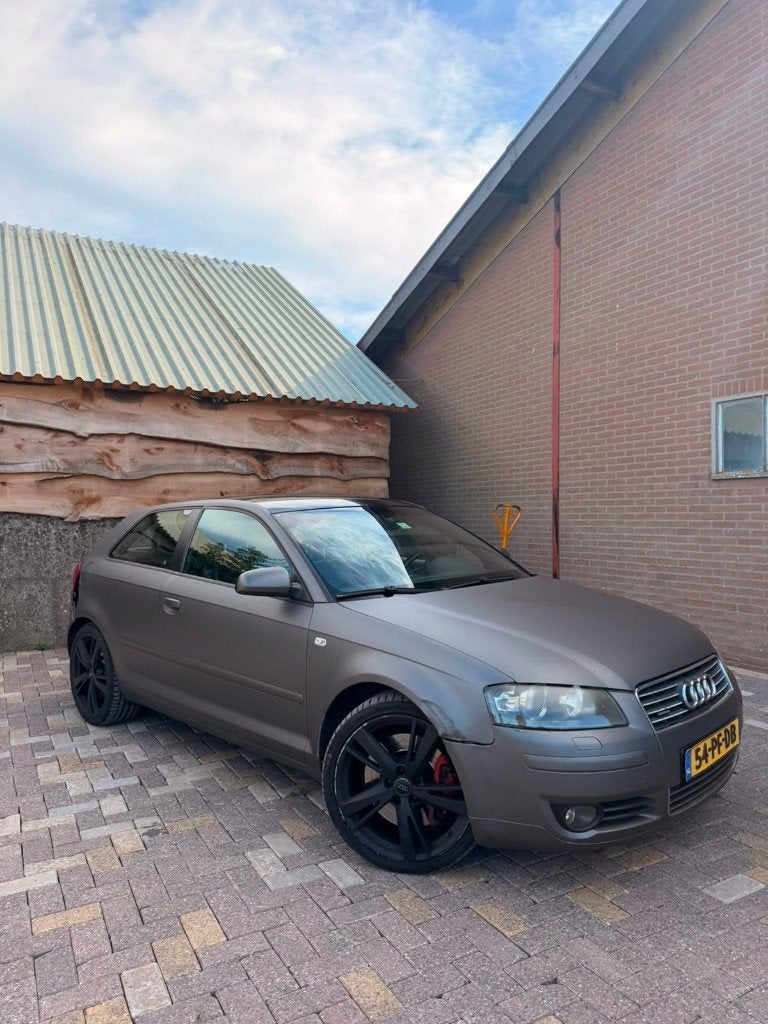 Audi A3 vr6 3.2 184KW Quattro 3D AUT 2004 Grijs Nieuwe APK, Auto's, Audi, Automaat, 3189 cc, Vierwielaandrijving, 1600 kg