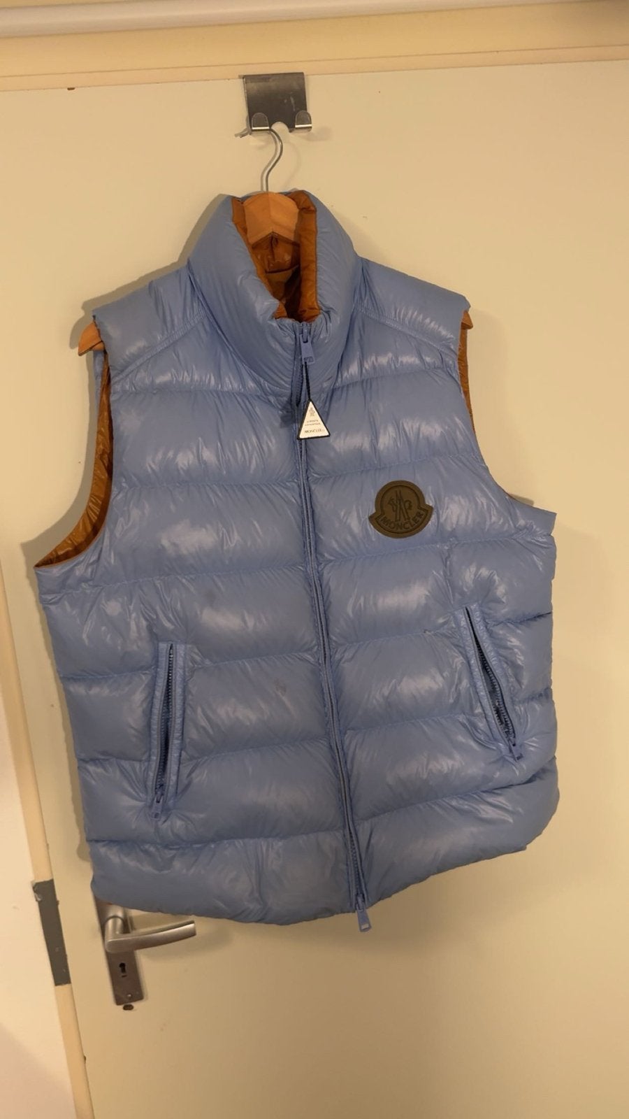 Moncler Bodywarmer - Lichtblauw met Oranje Voering, Ophalen of Verzenden, Zo goed als nieuw, Blauw