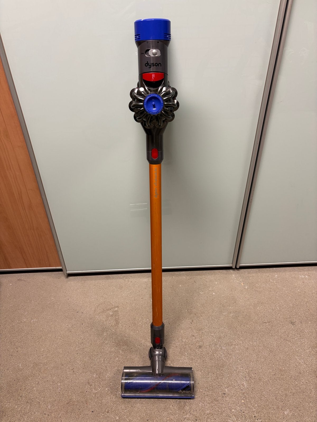 Dyson steelstofzuiger - Accu defect, Witgoed en Apparatuur, Stofzuigers, Ophalen, Draadloos, Dyson, Niet werkend