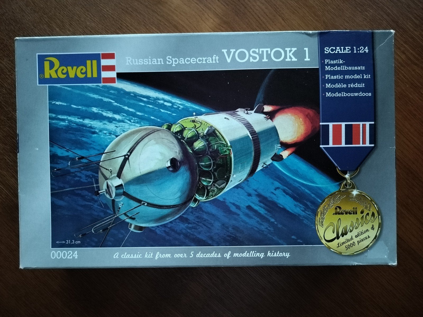 Revell Vostok 1 1:24, Ophalen of Verzenden, Groter dan 1:32