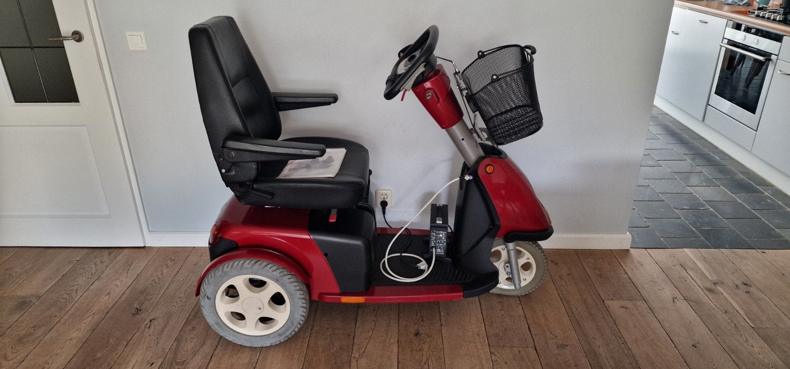 Scootmobiel merk Trophy in hele goede staat, Ophalen