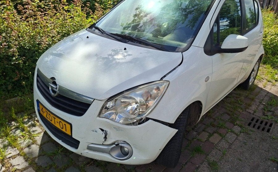 Opel Agila Berlin 2014, Benzine, Hatchback, Wit, 996 cc