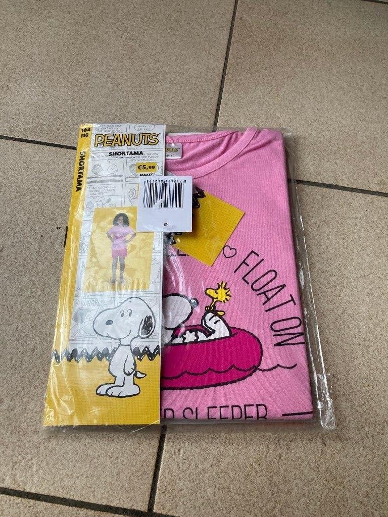 Nieuwe roze pyjama - Peanuts - Maat 116 / 122, Ophalen of Verzenden, Nieuw, Meisje, Nacht- of Onderkleding