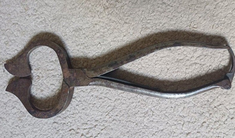 antieke kandijtang ook wel een suikerbreektang, suikertang, Antiek en Kunst, Ophalen of Verzenden