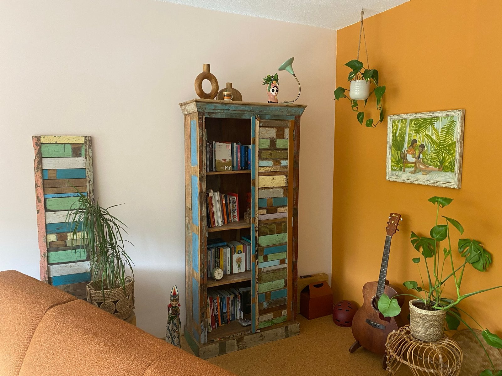 Foto 4 van Unieke Boekenkast van Gerecycled Hout - Bohemian Stijl